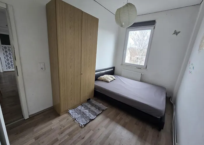 Daily, Weekly, Monthly In Glauchau, Near Train Station And Lidl Glauchau